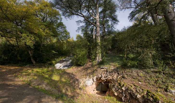Parc des grottes d'Azé