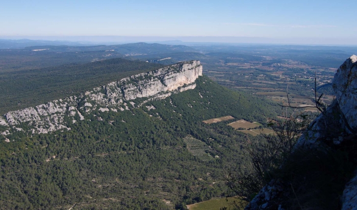 Randonnée au Pic Saint-Loup : panorama entre mer et montagne, au coeur de la nature © Mathilde Poussin