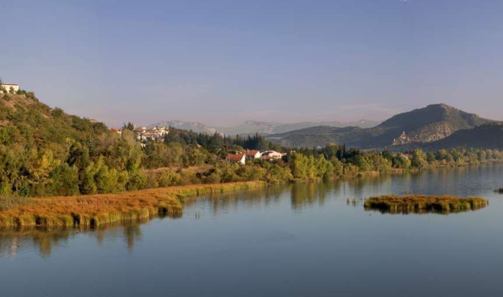 tour du lac chateau arnoux l'escale volonne nature balade randonnée pedestre vtt provence durance